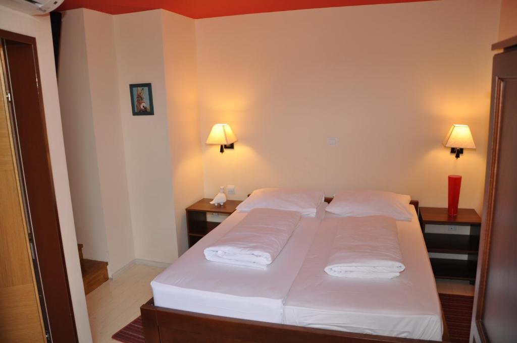 Hotel Carpymore Биоград-на-Мору Номер фото
